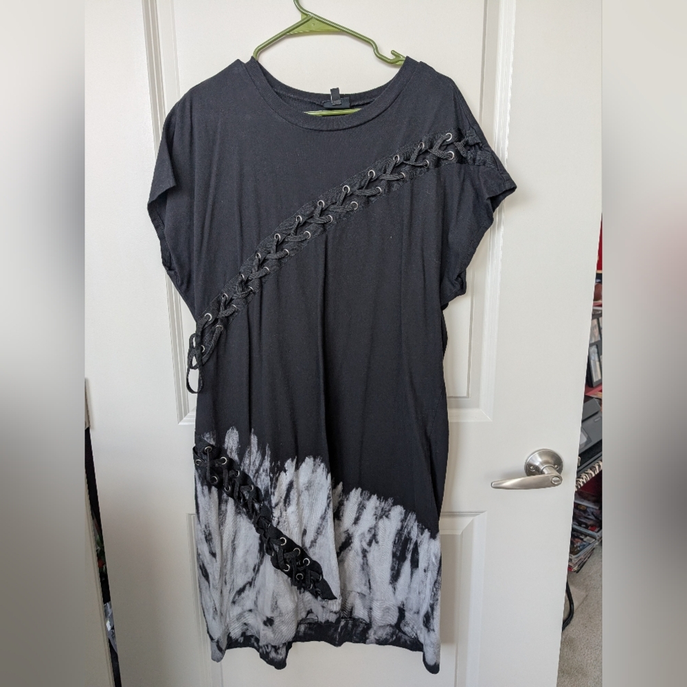 Lovesick Black Lace-Up Tee